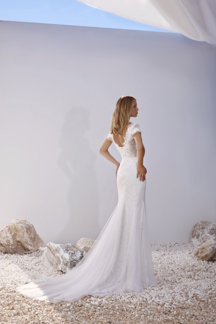 https://www.sposa-lia.com/images/stories/virtuemart/product/per-in white-04-millie-03.jpg